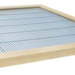 10 Frame Wood-Bound Queen Excluder