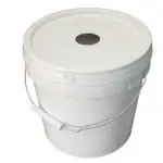 Feeder Pail – 1 Gallon