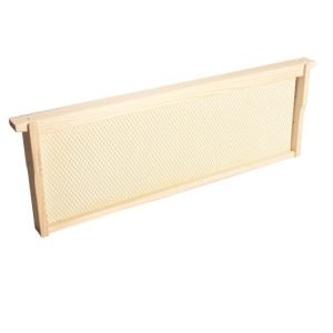 How do I prepare honey frames and supers for clean extraction?